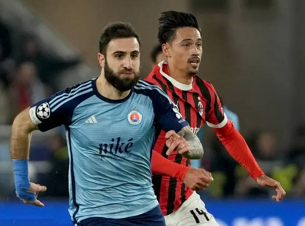 亚伯拉罕传射莱奥关键进球 AC米兰3-2险胜