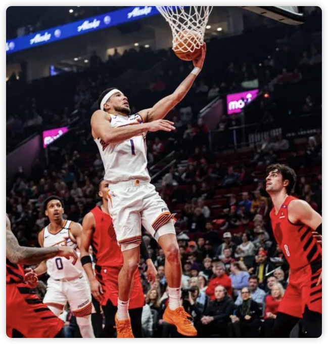 艾顿25+20 布克队史得分王&丢关键罚球 开拓者加时再胜太阳