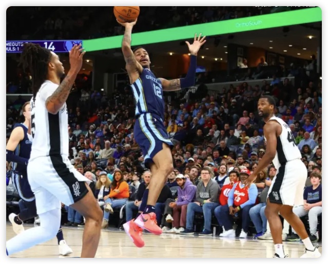 文班亚马27+10莫兰特25+11 灰熊擒马刺取3连胜