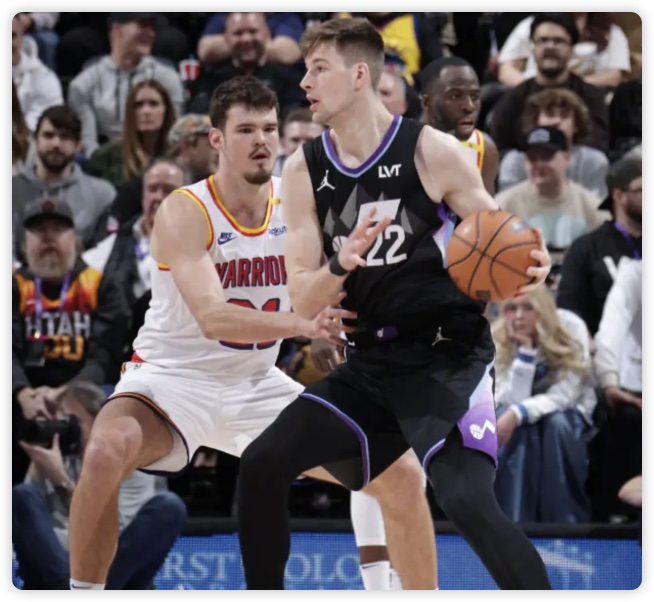 库里空砍32分波杰生涯之夜 勇士黑色三分钟憾负爵士