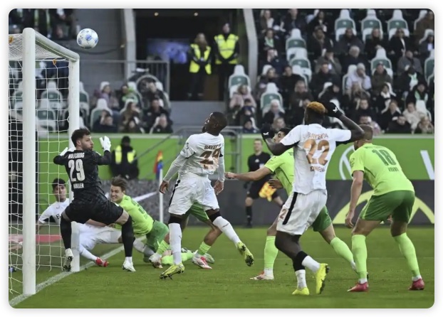 勒沃库森0-0沃尔夫斯堡落后榜首8分 穆基勒失空门