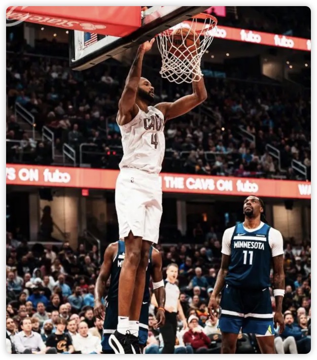 莫布利28+10爱德华兹空砍44分 米切尔23分骑士大胜森林狼 