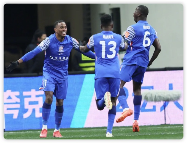 保留出线希望!亚冠-申花4-2十人神户 米内罗戴帽陈晋一低射破门