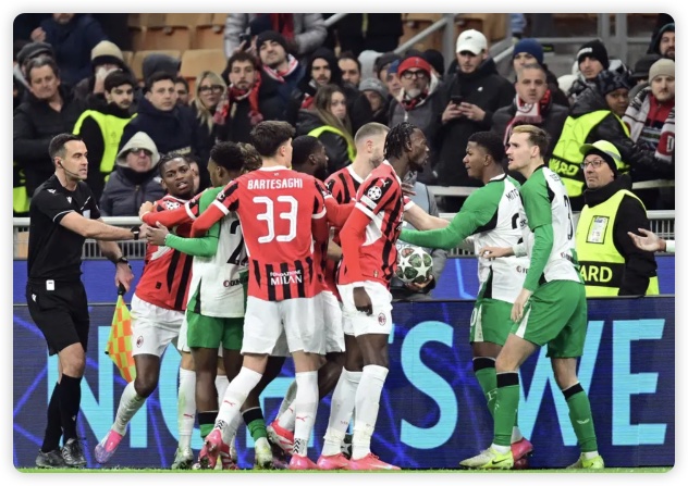 10人AC米兰总分1-2费耶诺德 无缘晋级16强