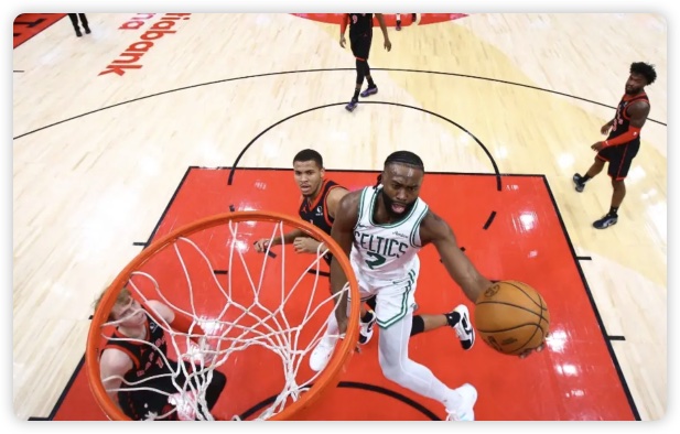 塔图姆19+11巴恩斯21分 绿军三人20+轻取猛龙收获6连胜 