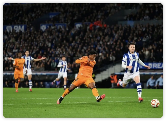 贝林厄姆助攻恩德里克制胜 皇马1-0皇社占先机 