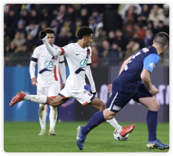 巴黎7-0大胜布里欧齐 贡萨洛-拉莫斯3射1传杜埃1射2传