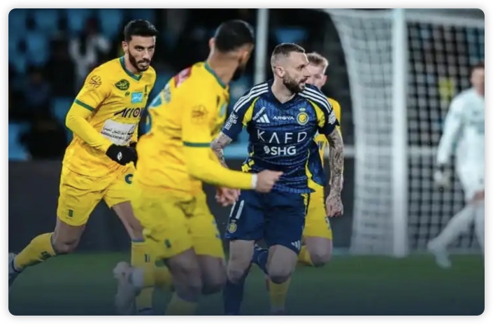 C罗任意球被扑 利雅得胜利1-2近3轮2负距榜首9分 