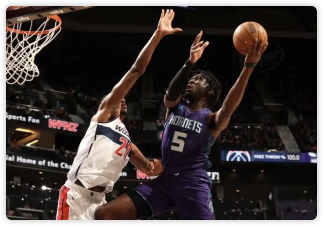 马威24+12米德尔顿17+6 库利巴利17分奇才力克黄蜂 