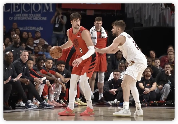 亨特32+7 阿夫迪亚30+12+10 骑士加时18分逆转开拓者取10连胜