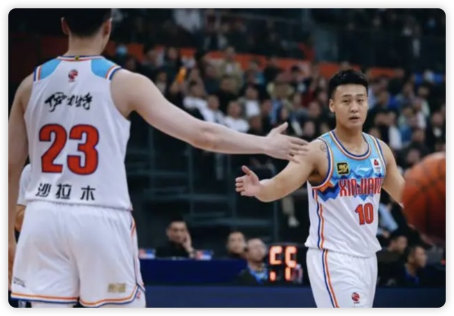 赵睿22分劳森21+13+5+4 新疆客场击败宁波