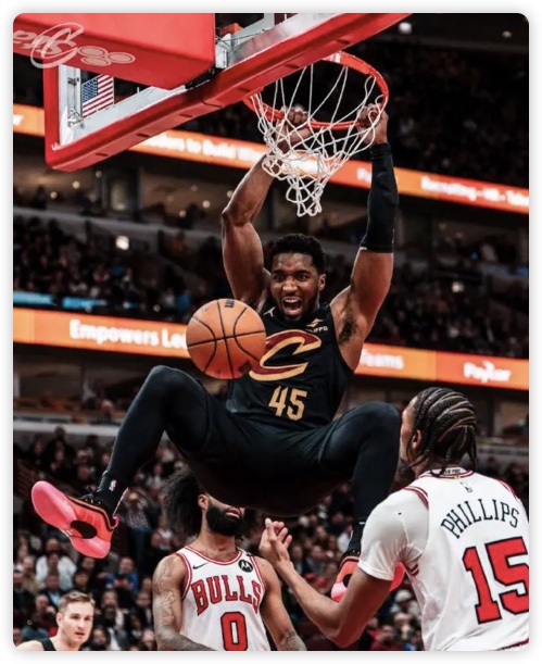 米切尔28+7 阿伦25+17 怀特25+7 骑士逆转大胜公牛豪取11连胜