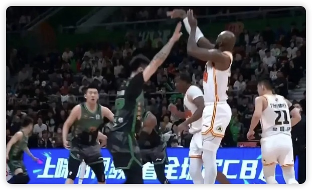 东北德比琼斯空砍42+9+9 赵继伟23+9辽宁力克吉林