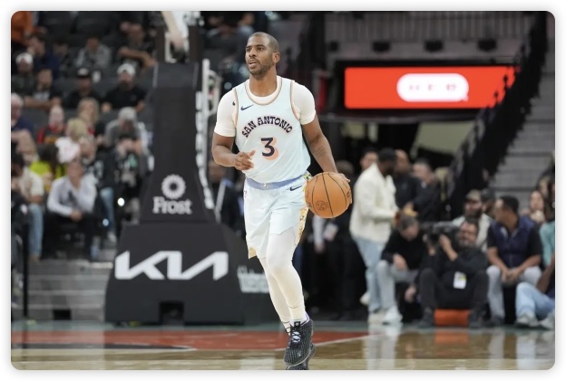 福克斯32+9+11 瓦塞尔16+10+6 马刺复仇独行侠止3连败