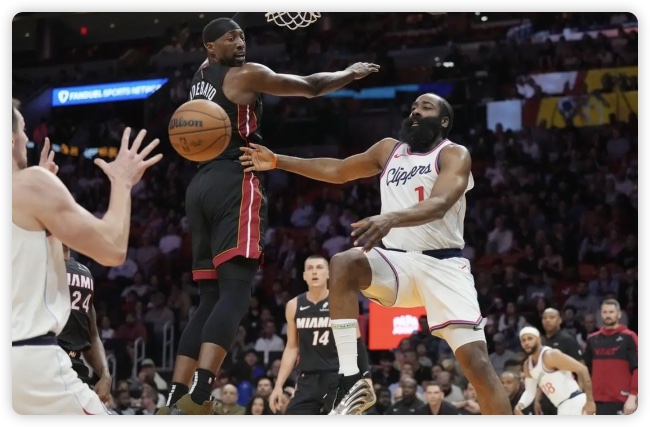 快船横扫送热火5连败：哈登24+8+11 博格丹30+11祖巴茨26+13 