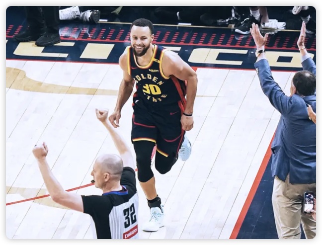 库里遭严防仍解锁4000记三分 勇士8人上双大胜国王豪取6连胜