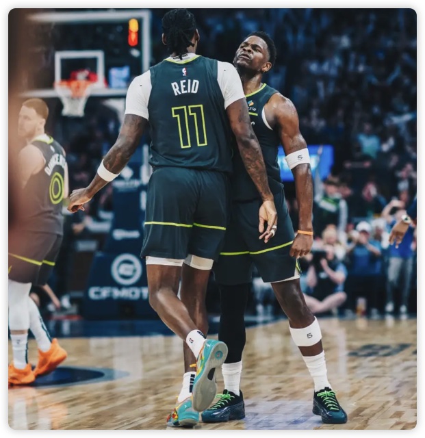 班凯罗43+11爱德华兹28+5 森林狼击败魔术取7连胜