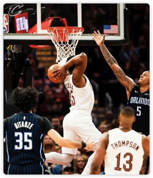 班凯罗24+11米切尔23分 魔术爆冷终结骑士16连胜 