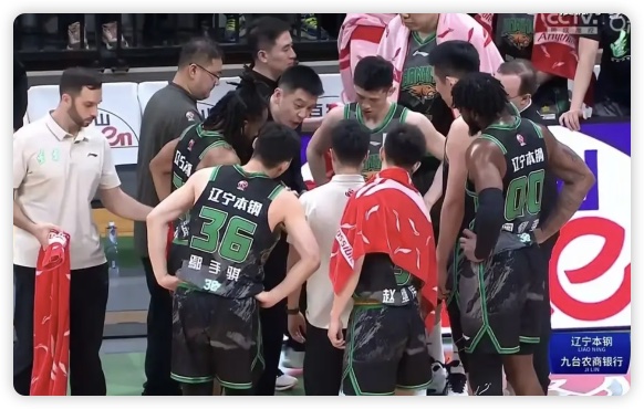 37分大胜!张镇麟19分赵继伟10+15 辽宁送吉林5连败 