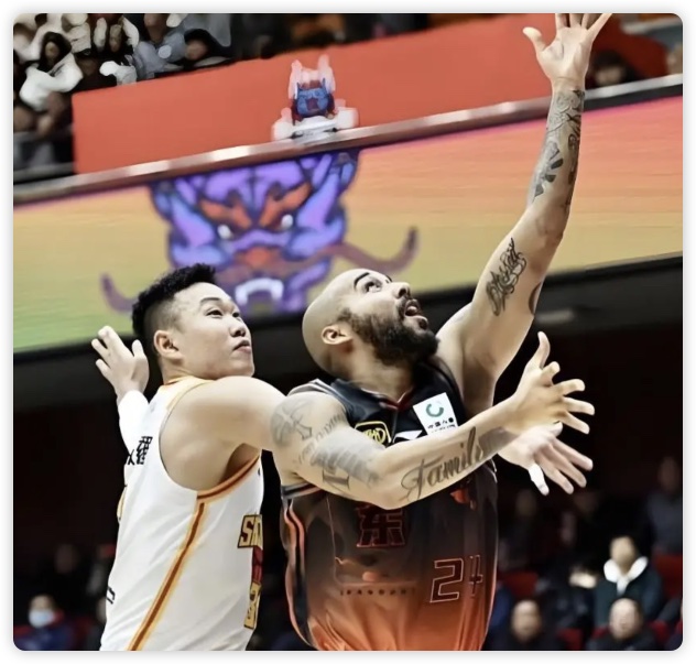 摩尔27分高诗岩6分2助 山东客场送江苏7连败