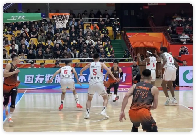 刘毅25分高诗岩9分7板9助 山东轻取广州迎3连胜