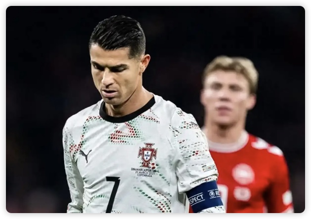 霍伊伦替补破门C罗面前SIU庆祝 丹麦1-0葡萄牙 