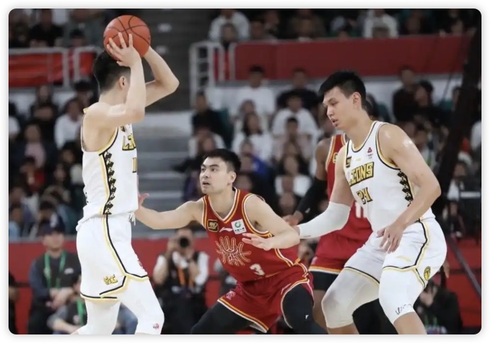 赵睿因伤缺阵哈雷尔17+7 新疆主场轻取四川