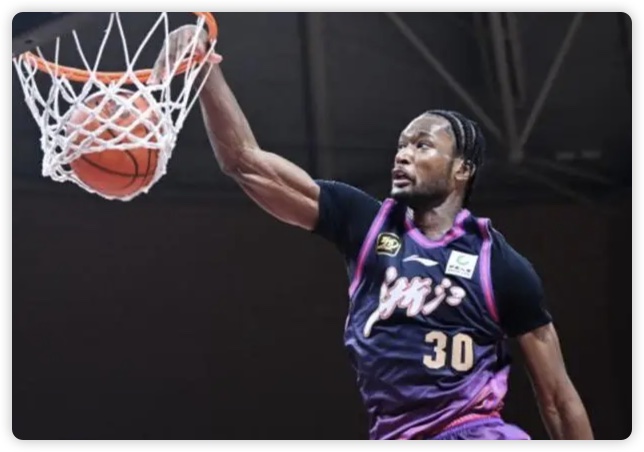 余嘉豪22+15约克轰下41分 浙江主场送天津8连败