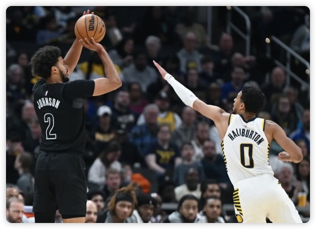 哈利伯顿16+8+12西亚卡姆26+3+6 步行者胜篮网 