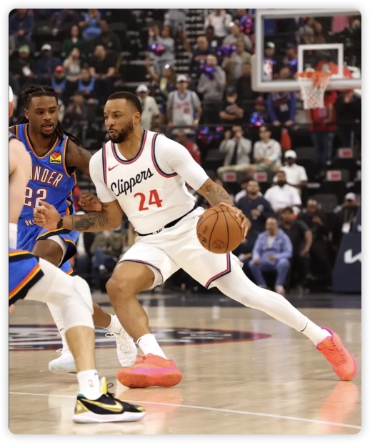 亚历山大26分伦纳德25+10 雷霆险胜快船豪取6连胜