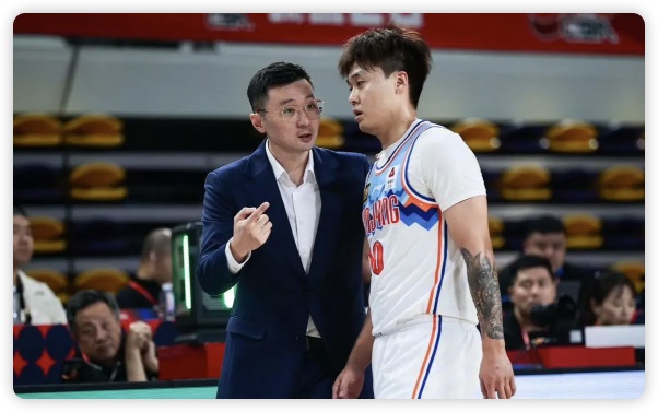 杨瀚森22+15威瑟斯庞35分 青岛主场24分大胜新疆