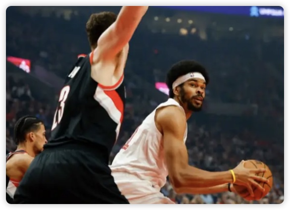 加兰27+8克林根两双 莫布利21+12骑士轻取开拓者