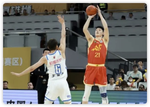 布朗25+6 胡金秋21分 张祖铭14+6 广厦送宁波7连败