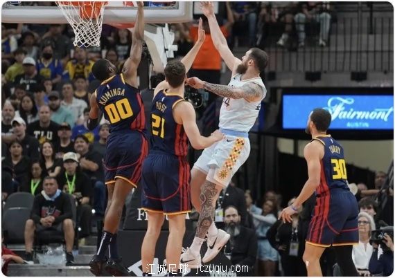 库里13+6波杰姆斯基27+6 穆迪20分勇士大胜马刺 jczuqiu.com
