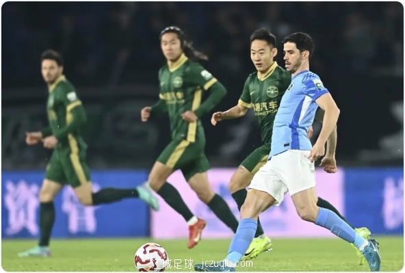 布彭扎2射1传童磊破门 浙江队3-0新鹏城4轮不败 jczuqiu.com