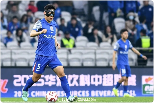 米内罗双响弋腾染红 申花3-1逆转十人玉昆