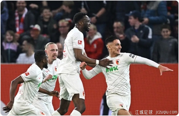 凯恩破门穆西亚拉进球+伤退 拜仁3-1奥格斯堡9分领跑 