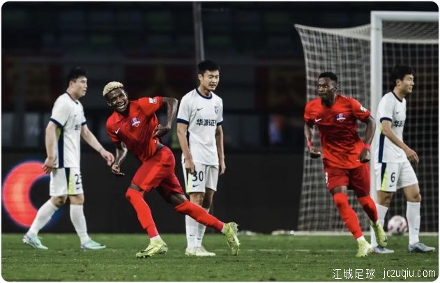 恩戈姆梅开二度 梅州3-1逆转三镇终止连败 