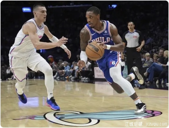 韦尔19+17 朗尼-沃克29分 格莱姆斯29+8+6 热火送76人12连败