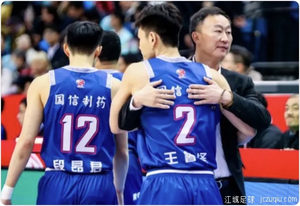 刘维伟回归杨瀚森24+11 青岛2-1浙江进八强战广厦