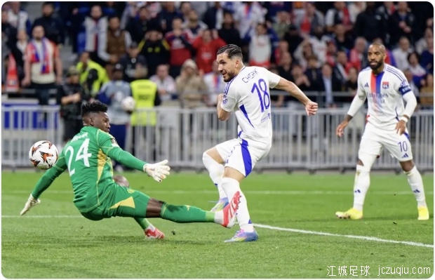 齐尔克泽破门奥纳纳两送礼 曼联2-2遭里昂绝平 