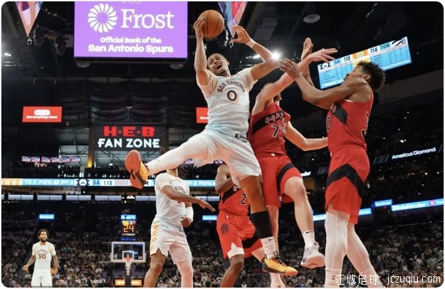 巴恩斯35+11+8约翰逊23分 收官战马刺胜猛龙