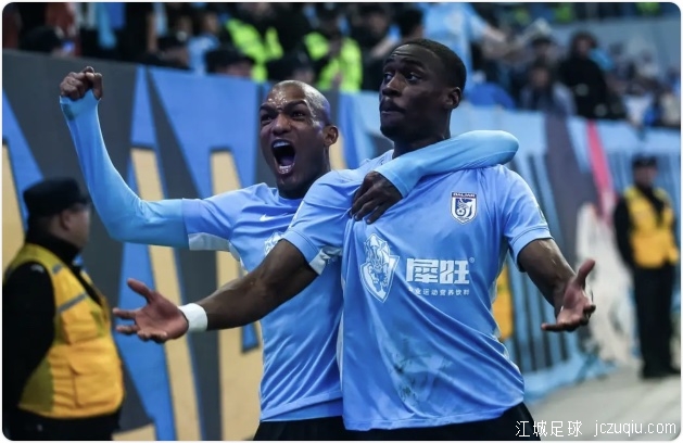 大连1-0河南近4轮首胜 马马杜制胜球卡多索头球中楣