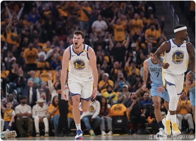 巴特勒38+7库里37分 勇士险胜灰熊挺进季后赛