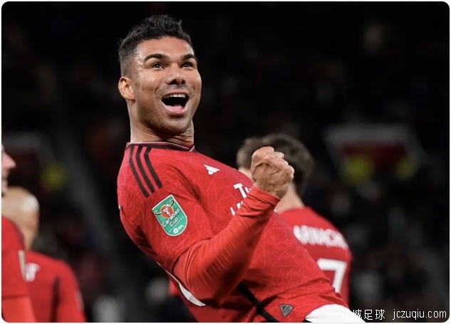 加时让2追3马奎尔读秒绝杀 曼联总分7-6里昂进4强