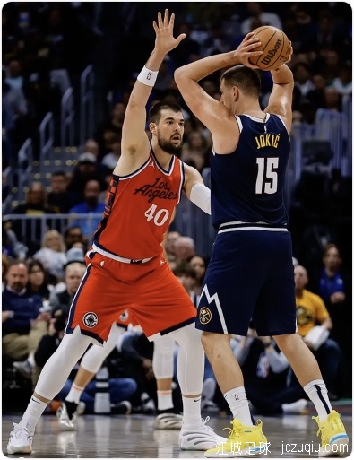 小卡高效39分约基奇空砍三双 快船险胜掘金总分1-1
