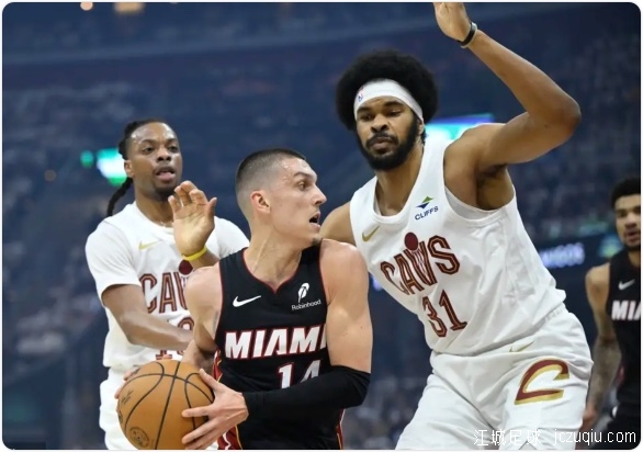 米切尔30+6希罗空砍33分 加兰21+9骑士胜热火2-0