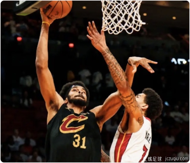 阿伦22+9阿德巴约22分 骑士大胜热火3-0拿到赛点 