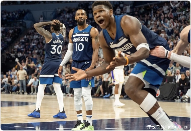 东詹合计空砍65分 湖人不敌森林狼总分1-3被夺赛点 