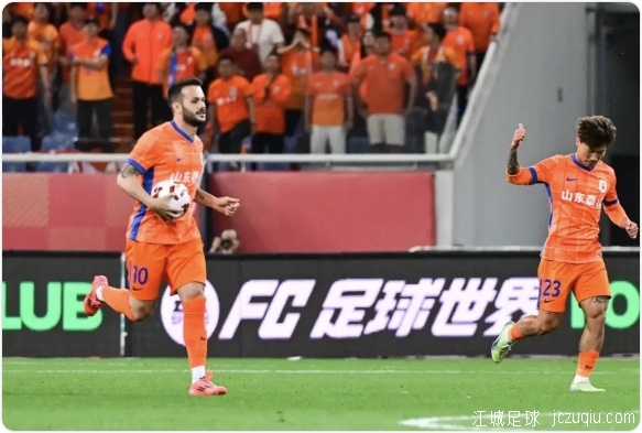 韦林顿单骑闯关破门卡扎扳平 泰山1-1海牛3轮不胜